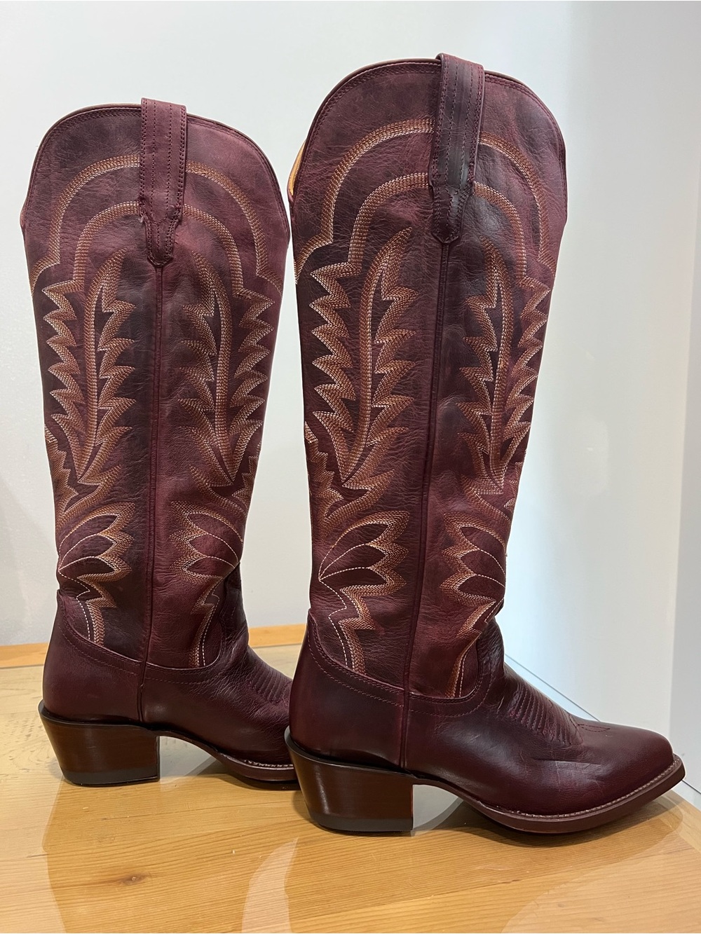 Tecovas Abby Wine Embroidered Western Heeled Boots  size 8